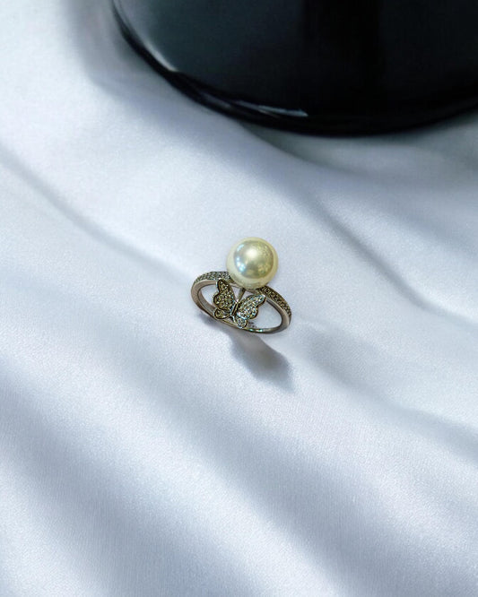 JC-938 - Silver Butterfly Ring with Pearl